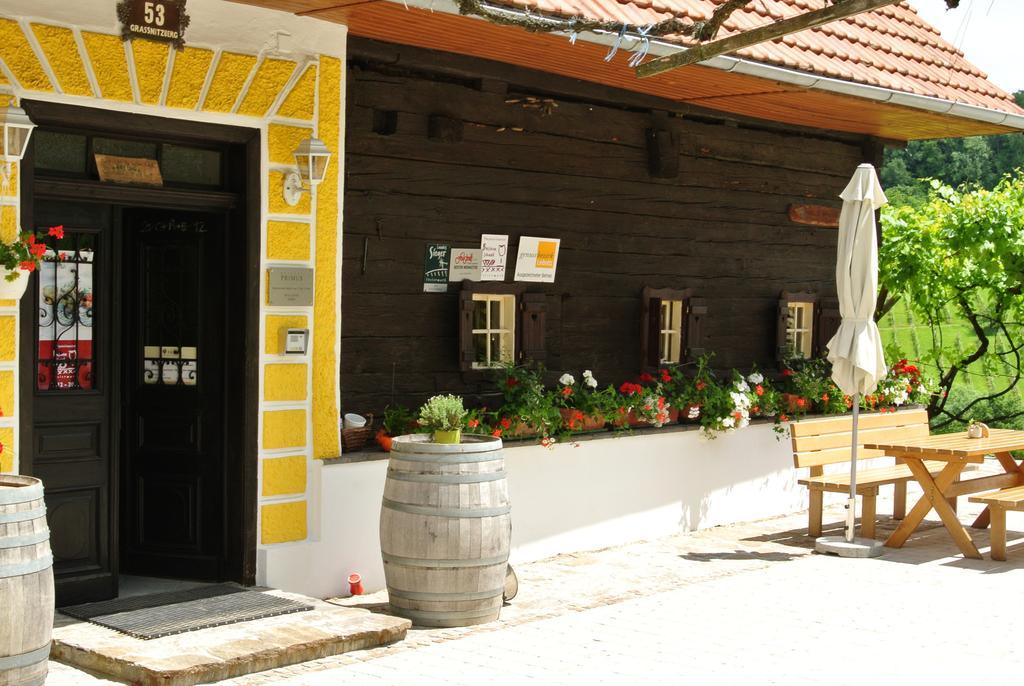 Weingut Primus Suedsteiermark Spielfeld Extérieur photo