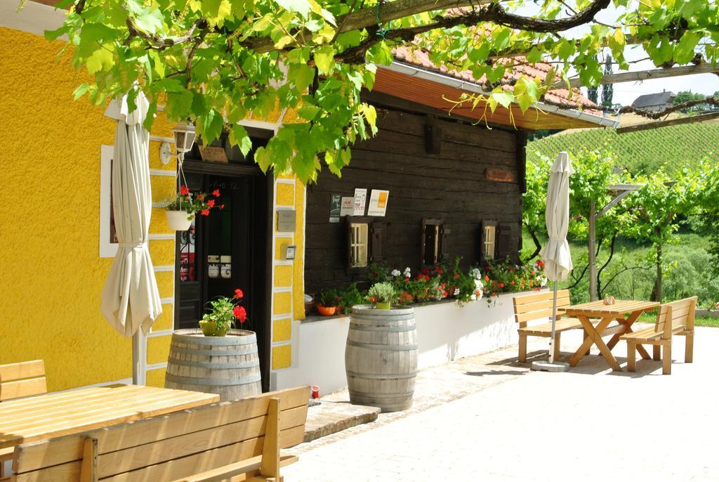 Weingut Primus Suedsteiermark Spielfeld Extérieur photo