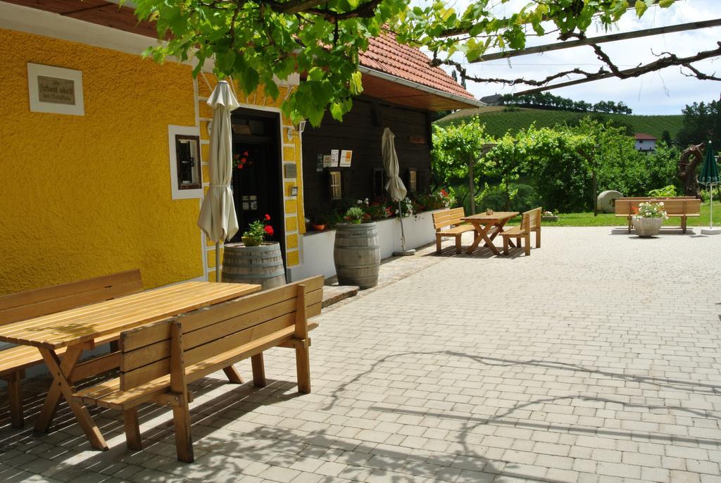 Weingut Primus Suedsteiermark Spielfeld Extérieur photo