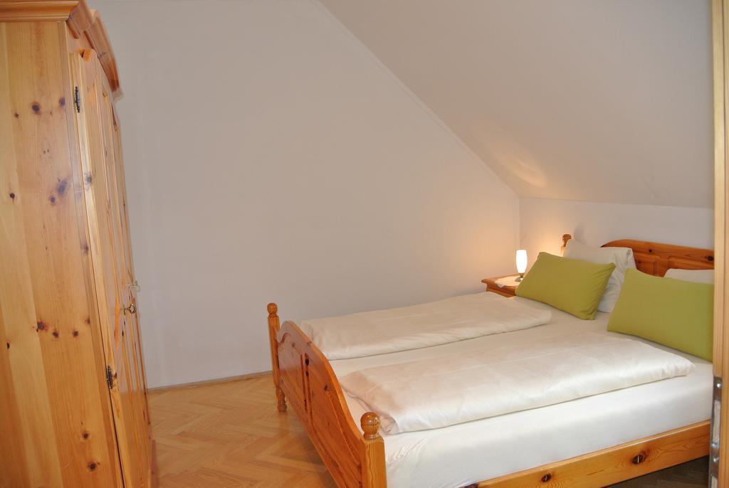 Weingut Primus Suedsteiermark Spielfeld Chambre photo