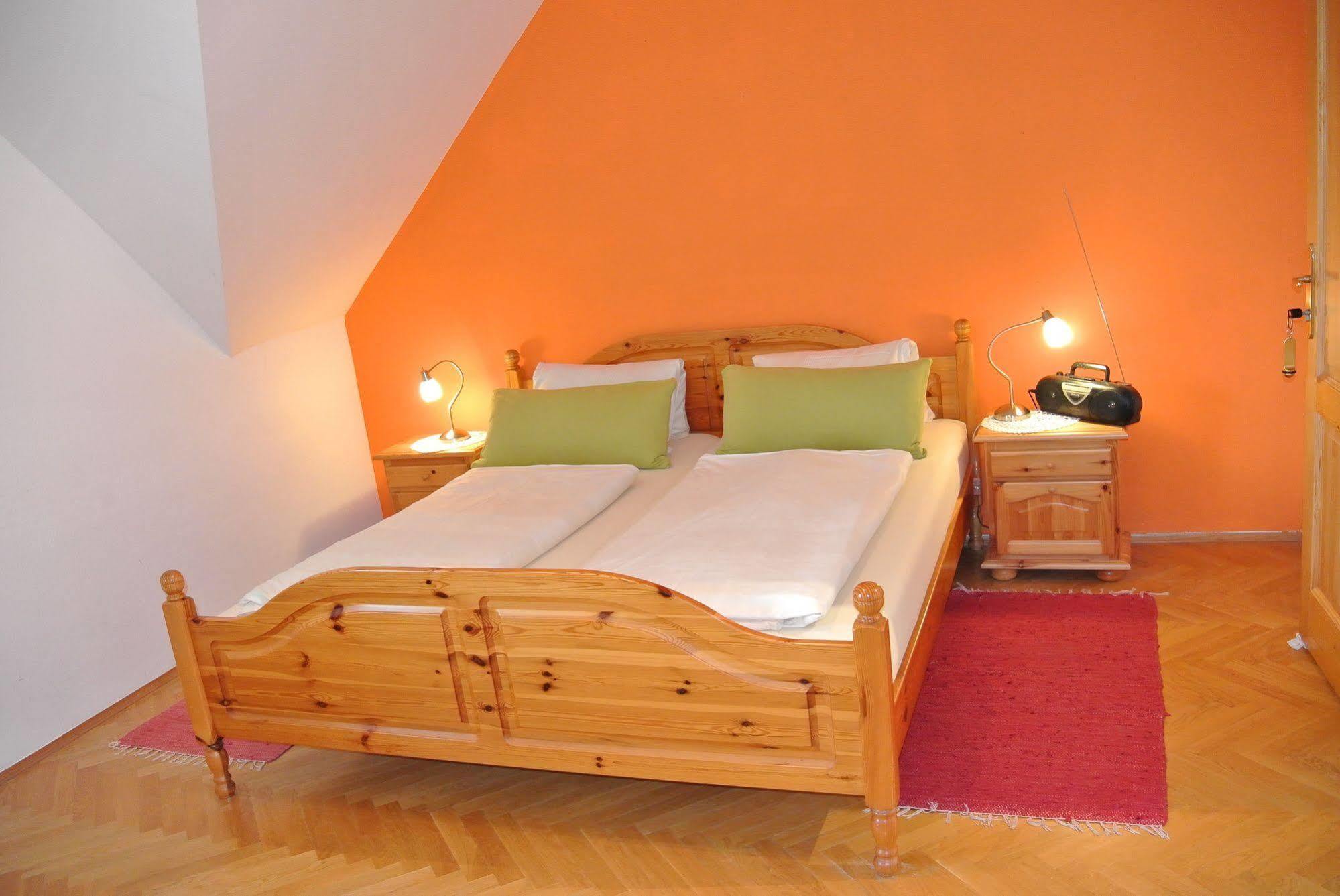 Weingut Primus Suedsteiermark Spielfeld Extérieur photo